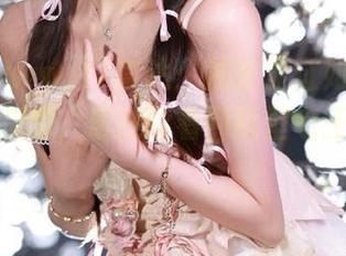 www.17直达：从未见过如此‘亲密’的距离，居然能看到隔壁老王的八卦！