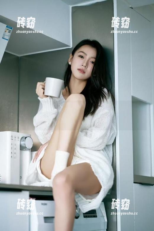 91黑料 沉浸在91黑料的吃瓜线路里,真是比我初恋还甜……