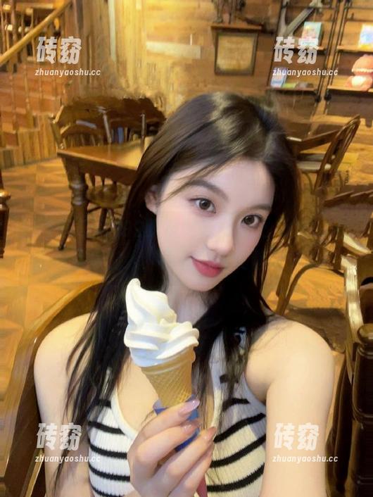 92吃瓜网cgapp：丫的，都是追瓜的人，而我只想安静吃饼。