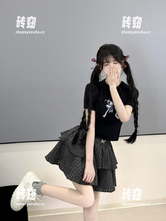 入口就像个迷宫，但“今日吃瓜网51”的瓜，让我不意外却又想接着瘫着。
