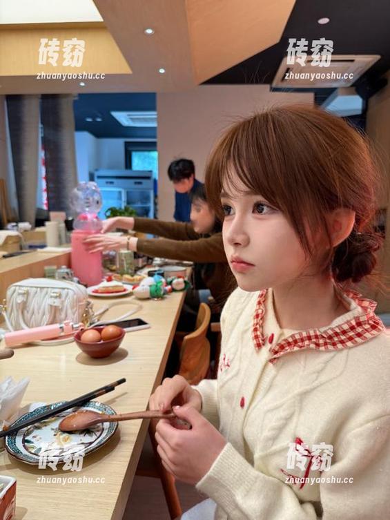 吃瓜不打烊 最新黑料吃瓜不打烊:又见一波逗趣故事,不看肯定会遗憾哦