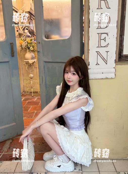 吃瓜群众网 吃瓜群众网cgfun:来吧,免费分享你那段滑稽的背影。