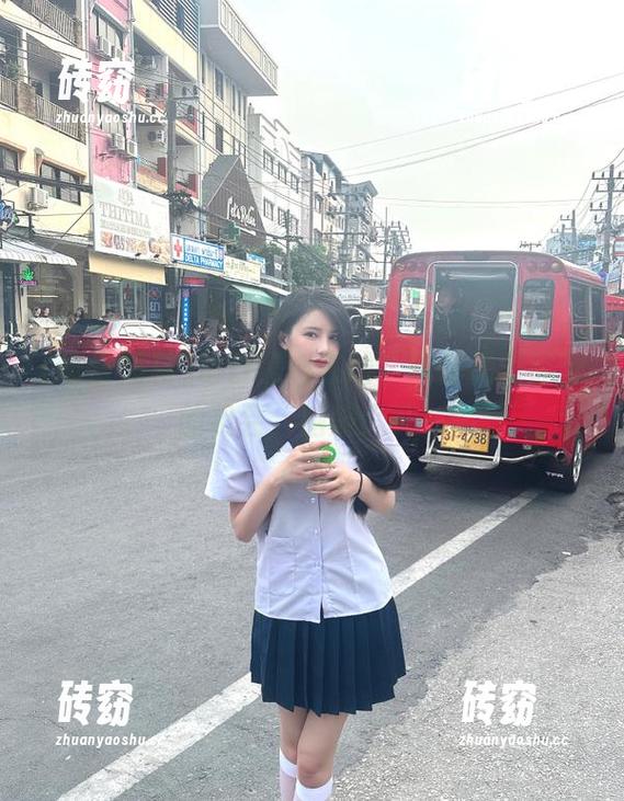 每日黑料 每日黑料在线,给你无限遐想的机会,脑洞大开!