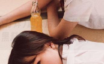 起床后第一件事就是上网页征服“黑料不打烊155fun”，这上瘾！