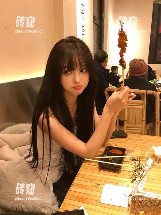 黑料正能量 黑料正能量:网红主播们的搏斗现场,记得来免费围观哦!